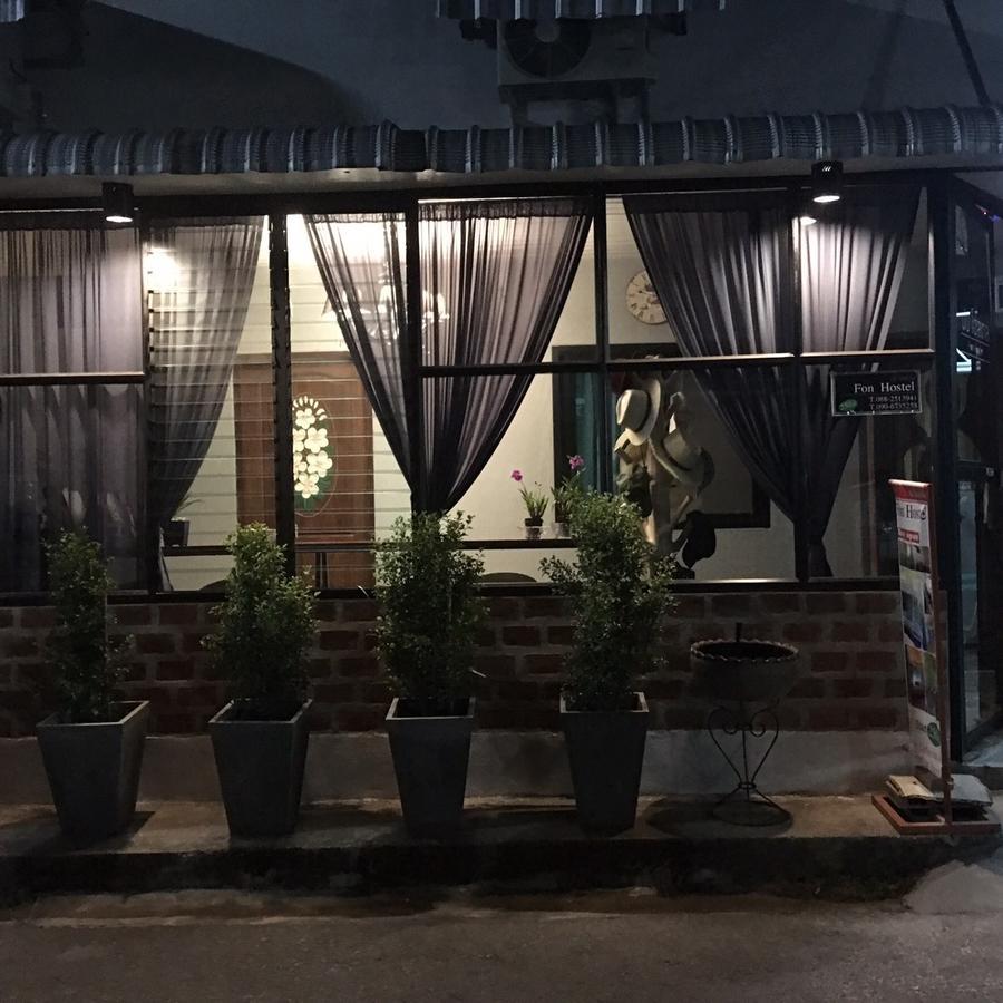 Fon Hostel Chiang Rai Exteriör bild