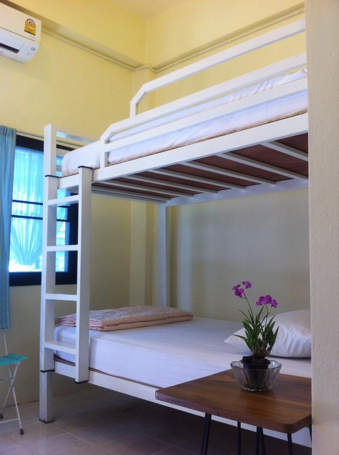 Fon Hostel Chiang Rai Exteriör bild